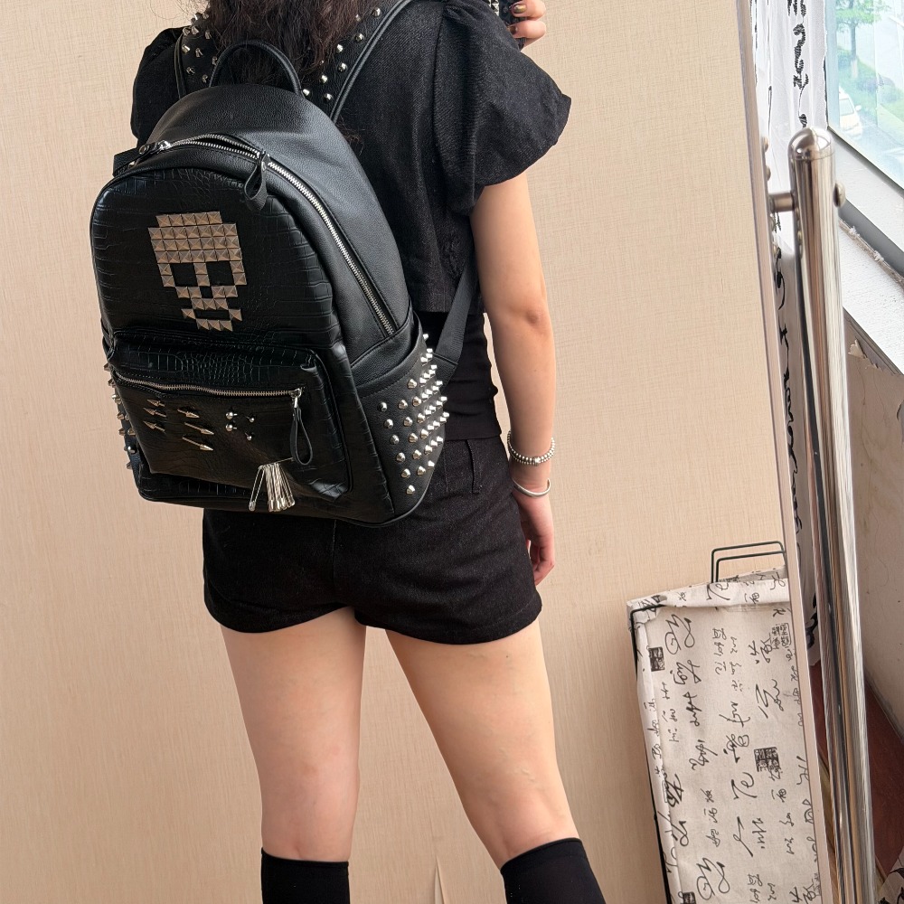 오리지널 블랙 악어 패턴 해골 리벳 백팩 핀 장식 스트 - Laptop Accessories Women 리뷰 및 가격